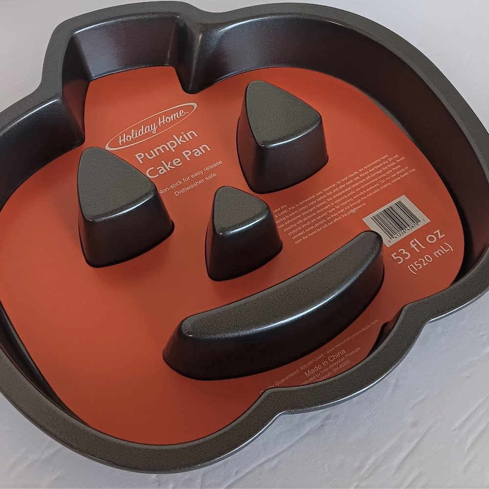 Pumpkin Jack-o-lantern Shaped Cake Pan For Halloween Baking Nonstick Metal NWT
